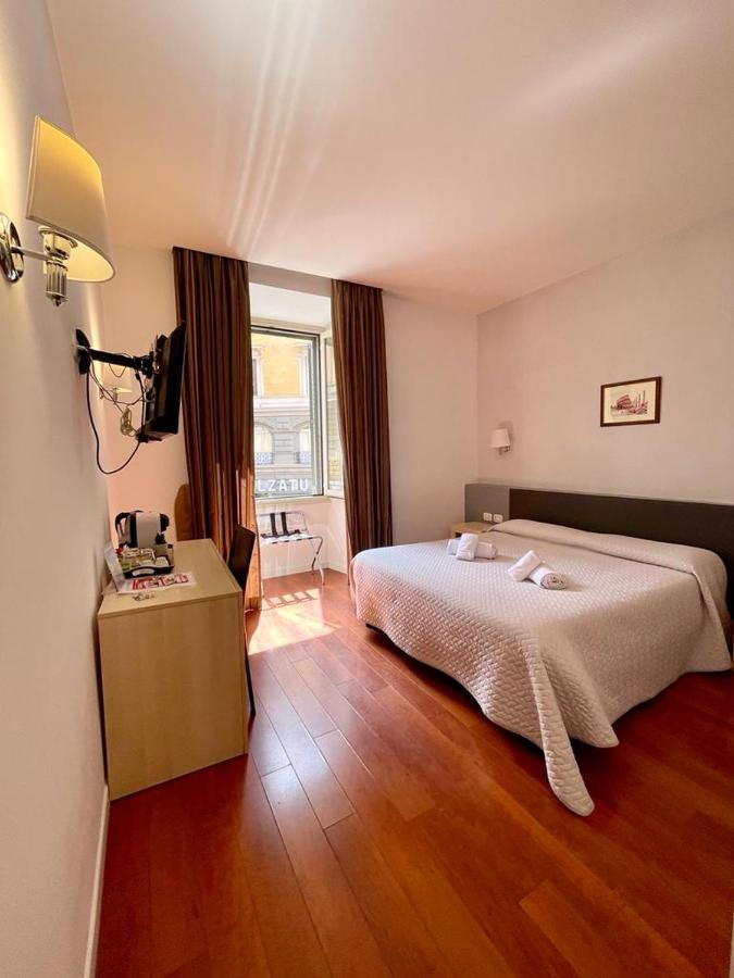 Elle Cavour Guest House Rome Bagian luar foto