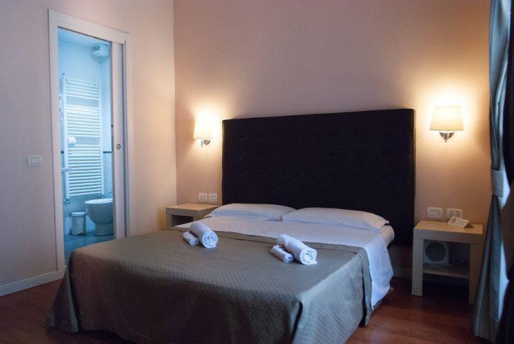 Elle Cavour Guest House Rome Bagian luar foto