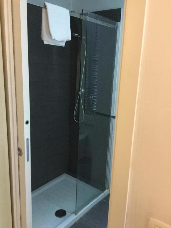 Elle Cavour Guest House Rome Bagian luar foto