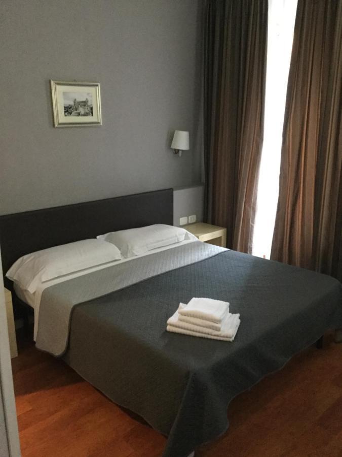 Elle Cavour Guest House Rome Bagian luar foto